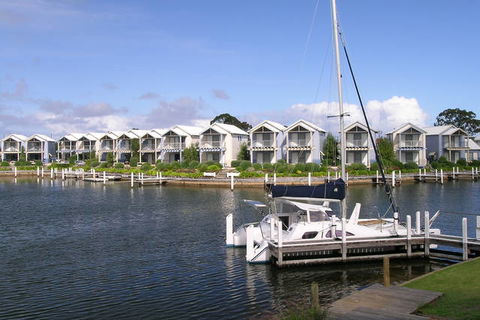 Captains Cove Waterfront Apartments - Accommodation Bookings 1