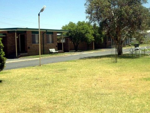Country Club Caravan Park - Accommodation Bookings 1