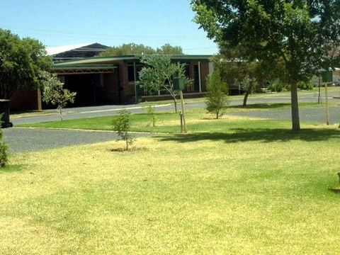 Country Club Caravan Park - Accommodation Bookings 3