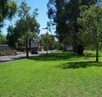 Cowra Holiday Park - Accommodation Bookings