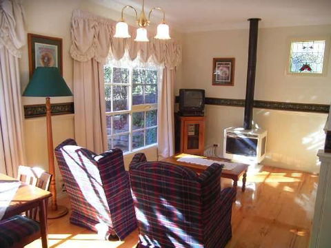 Fernglade On Menzies - Accommodation Bookings 1