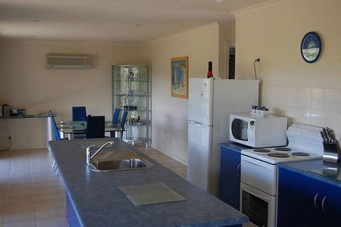 Island Breeze - Accommodation Bookings 1