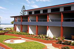 Lennox Holiday Apartments - Accommodation Bookings 2