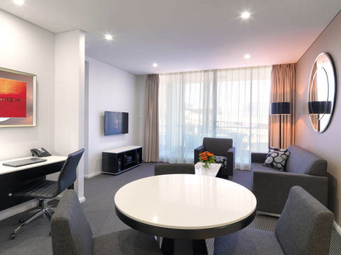 Meriton Serviced Apartments - North Ryde - Accommodation Bookings 1
