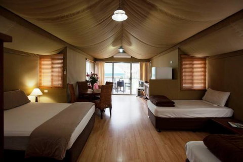 NRMA Ocean Beach Holiday Park - Accommodation Bookings 4