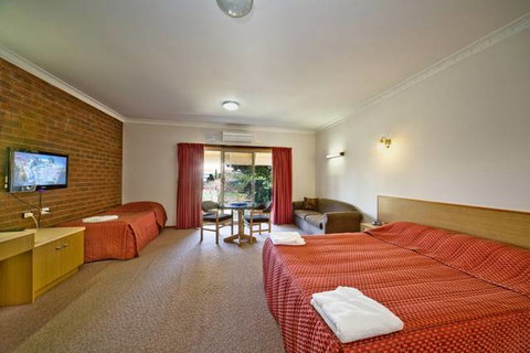 Paradise Lakes Motel - Accommodation Bookings 4