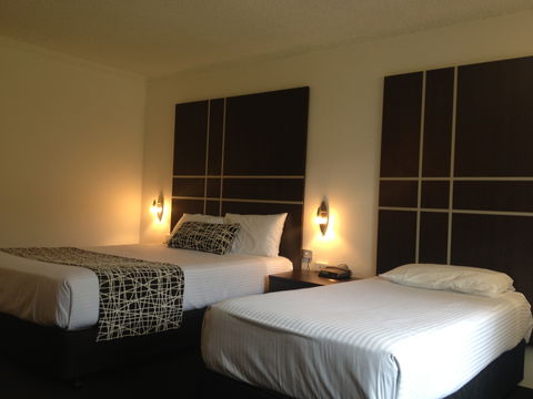 Quality Inn The Willows - Accommodation Bookings 5