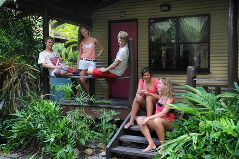 Airlie Beach Magnums Backpackers - Accommodation Bookings 2