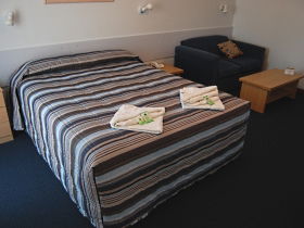 BEST WESTERN Bass And Flinders Motor Inn - Accommodation Bookings 0