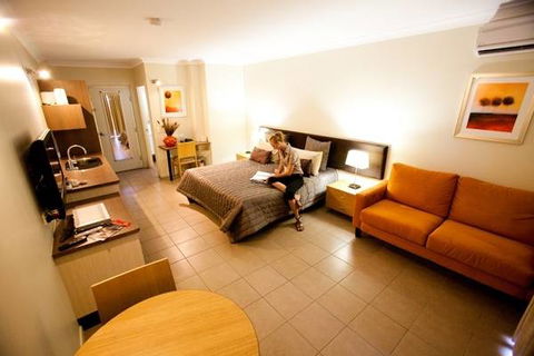Spinifex Motel & Serviced Apartments - Accommodation Bookings 0