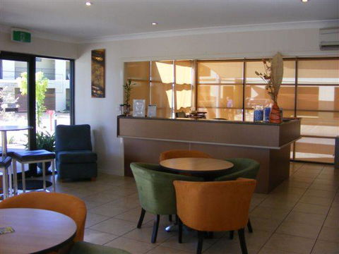 Spinifex Motel & Serviced Apartments - Accommodation Bookings 3