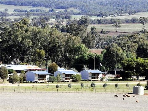 Stone Hut Cottages - Accommodation Bookings 0