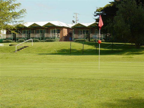Tenterfield Golf Club And Fairways Lodge - Accommodation Bookings 1