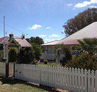 Tenterfield Luxury Historic c1895 Cottage - Accommodation Bookings