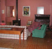 The Old School Country Retreat - Accommodation Bookings