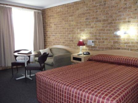 Town & Country Motor Inn Tamworth - Accommodation Bookings 4