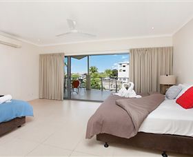 Bay View Luxury Waterfront Villa - Accommodation Bookings 3