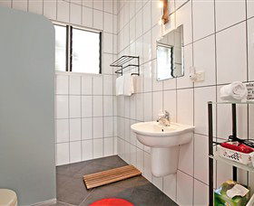 Beachside Tropical Retreat - Accommodation Bookings 5