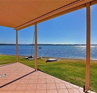 Luxury Waterfront House - Accommodation Bookings