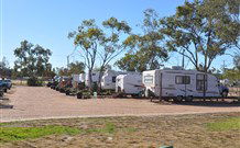 Lightning Ridge Outback Resort And Caravan Park - Lightning Ridge - Accommodation Bookings 1