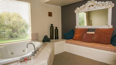 Chimes Spa Retreat - Accommodation Bookings 5