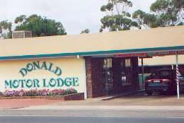 DONALD MOTOR LODGE - Accommodation Bookings 0