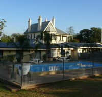 Airlie House Motor Inn
