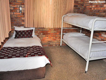 Log Cabin - Accommodation Bookings 3