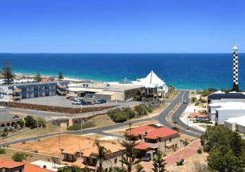 Lighthouse Beach Resort - Accommodation Bookings 2