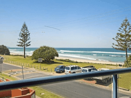 Lennox Point Holiday Apartments - thumb 1