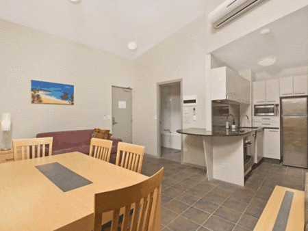 Lennox Point Holiday Apartments - Accommodation Bookings 3