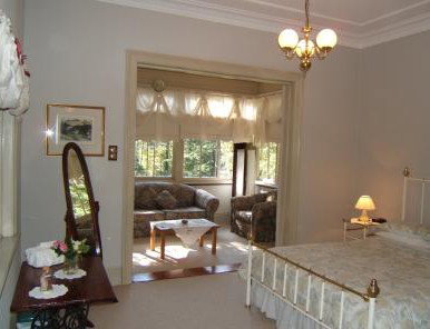 Whispering Pines - Accommodation Bookings 0