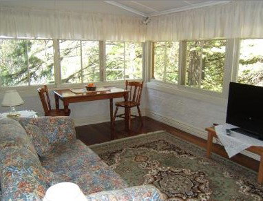 Whispering Pines - Accommodation Bookings 2