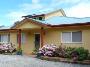 Whitby On Wallis Lakefront Cottage - Accommodation Bookings 0