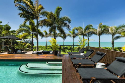 Trinity Beach Palace - Accommodation Bookings 11