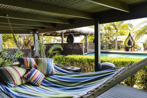 Trinity Beach Palace - Accommodation Bookings 12