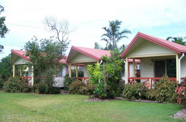 Flying Fish Point QLD Accommodation Bookings