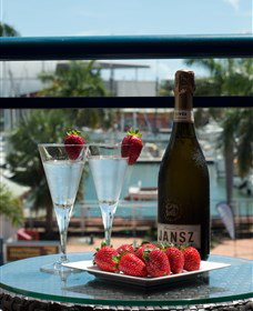 Park Regis Anchorage - Accommodation Bookings 2