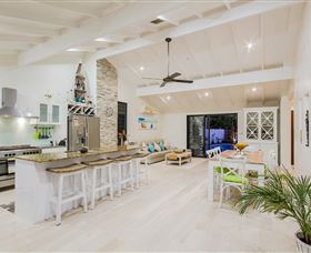 The Tropics At Vogue Holiday Homes - Accommodation Bookings 1