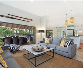 La Casa Sirena At Vogue Holiday Homes - Accommodation Bookings 1