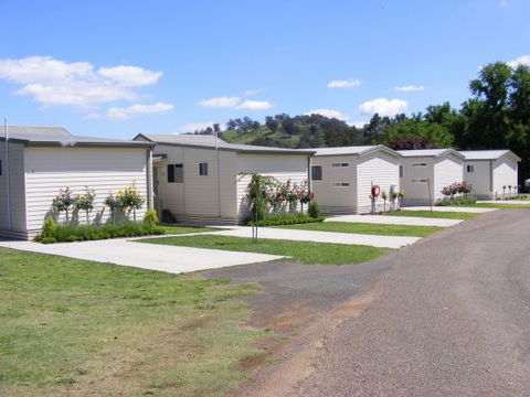 Fossickers' Tourist Park - Accommodation Bookings 2