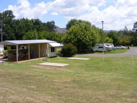 Fossickers' Tourist Park - Accommodation Bookings 3