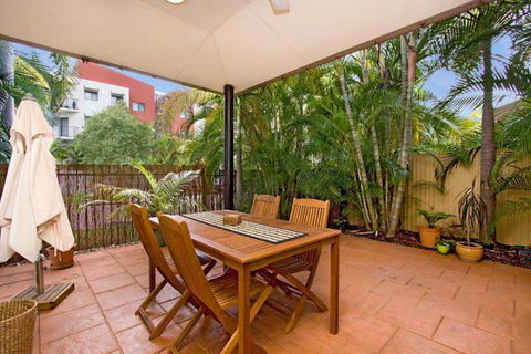 Garunya Executive Townhouse - Accommodation Bookings 0
