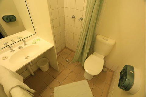 Melaleuca On Mitchell Darwin YHA - Accommodation Bookings 3