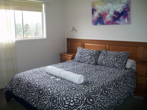 Top Of The Lake Holiday Units - Accommodation Bookings 4