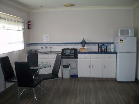 Top Of The Lake Holiday Units - Accommodation Bookings 5