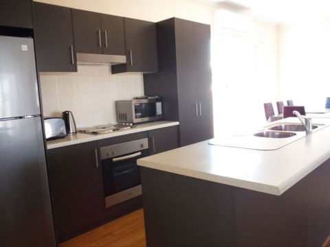 Four Seas - Accommodation Bookings 2