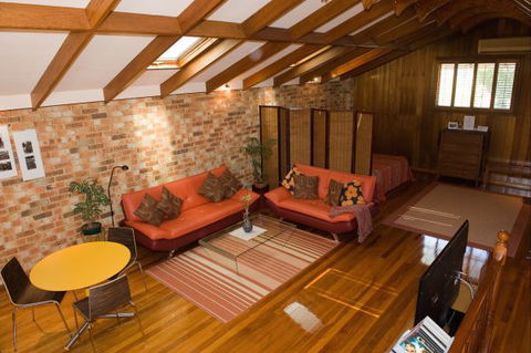 Bet's Bed And Breakfast Studio - Accommodation Bookings 0