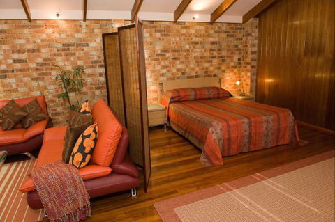 Bet's Bed And Breakfast Studio - Accommodation Bookings 2