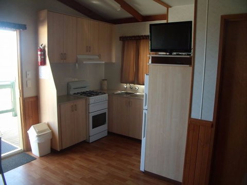 Elliston Waterloo Bay Tourist Park - Accommodation Bookings 6